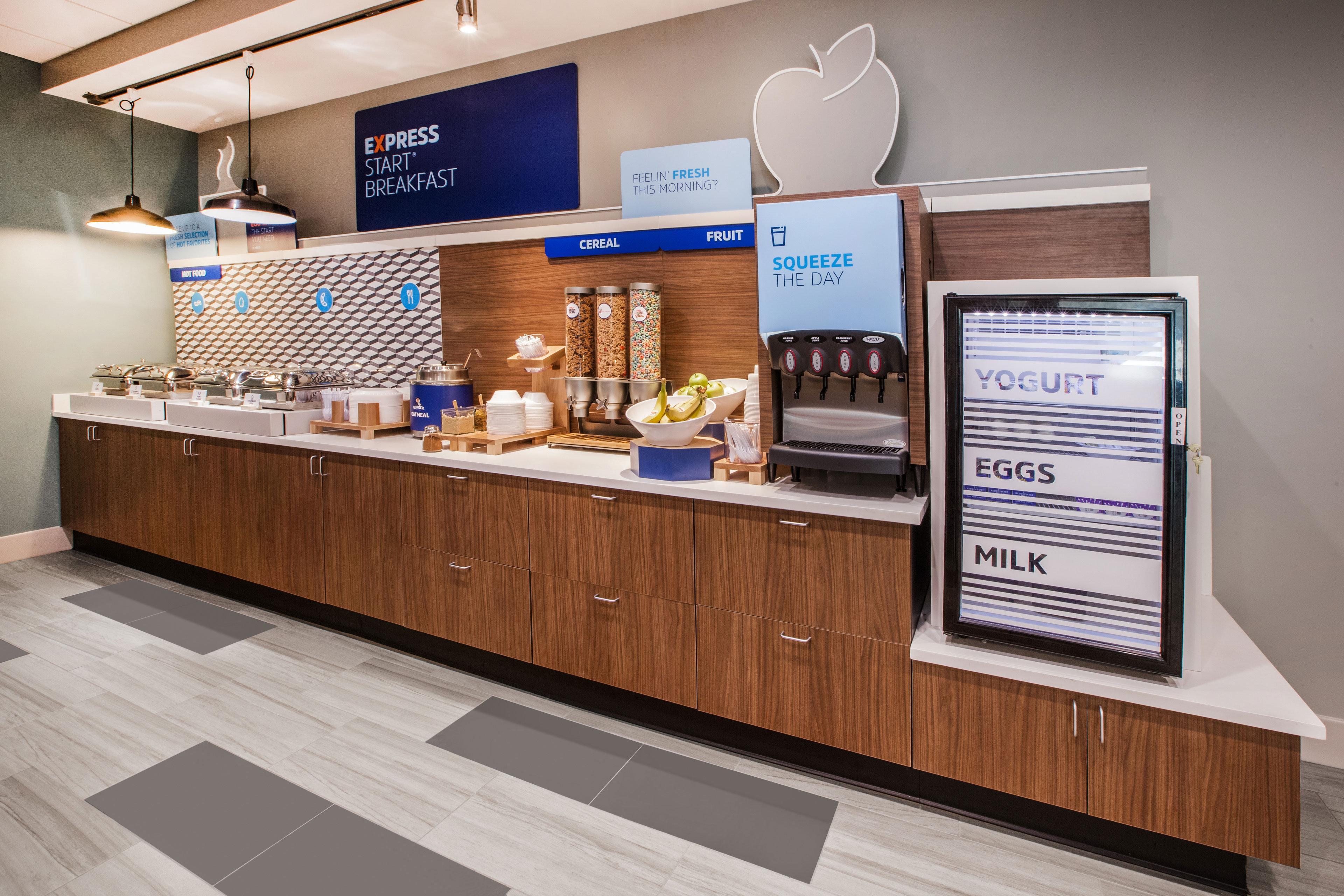 Holiday Inn Express & Suites Terrace By Ihg Экстерьер фото