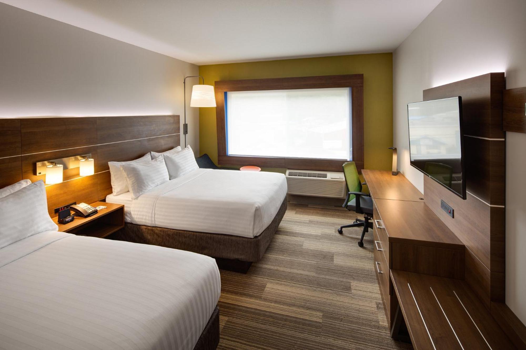 Holiday Inn Express & Suites Terrace By Ihg Экстерьер фото
